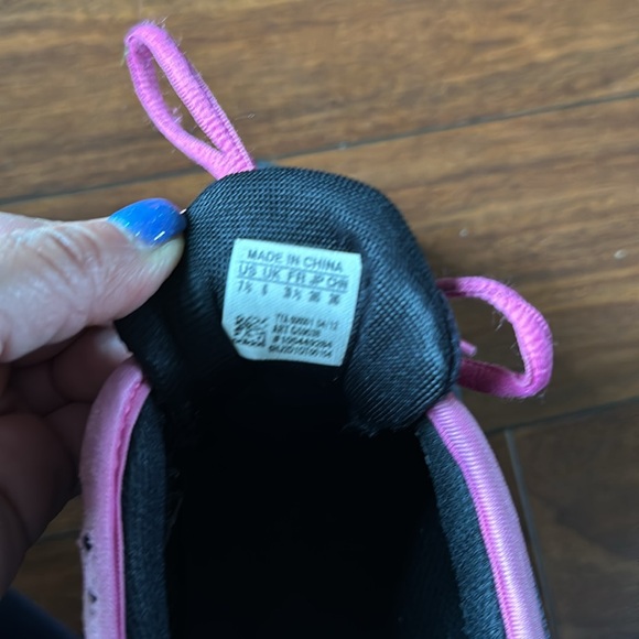 👟👟Adidas Athletic Sneakers👟👟 - Picture 7 of 7